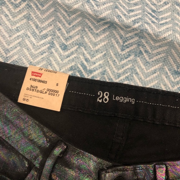 Leviβs Black Petrol Coated Skinny Legging Jeans - Picture 14 of 16